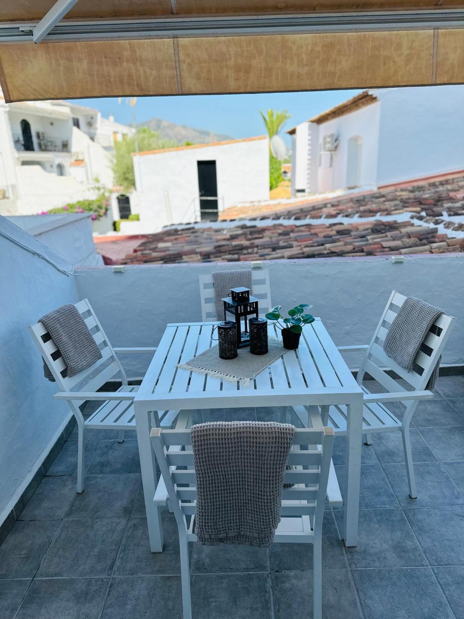 Right By The Pool Area In Capistrano Village! Nerja Bagian luar foto